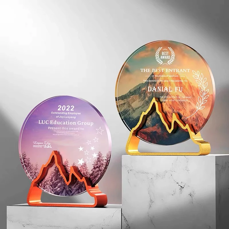 Mountain Base Round Crystal Medal